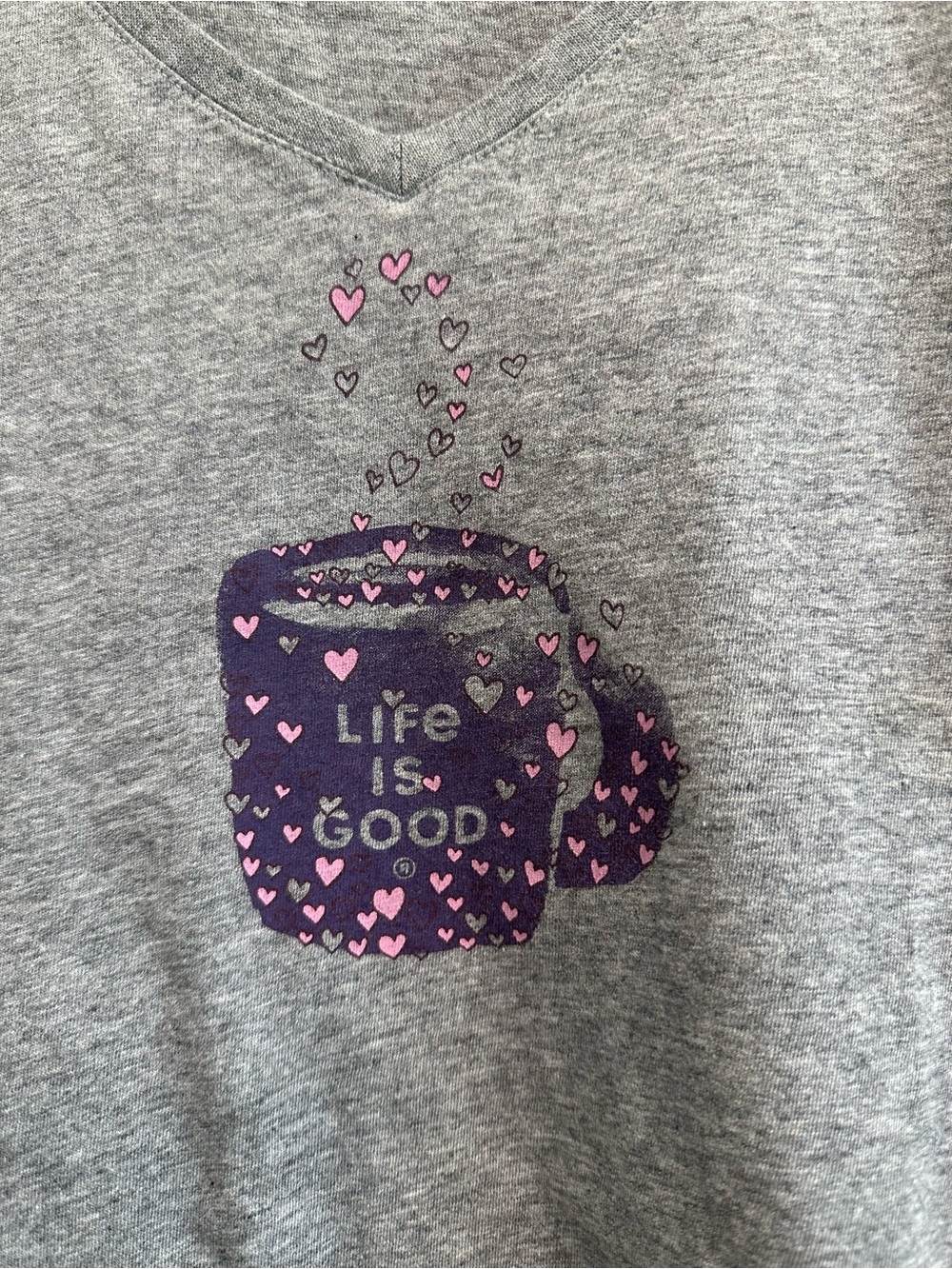 Life is Good Gray V‑Neck Tee with Purple 'Life is Good' Heart Mug Graphic,size s